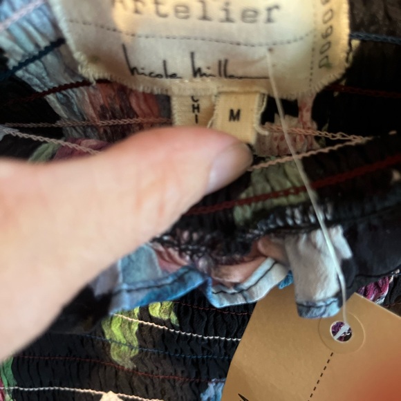 Nicole Miller off shoulder smocked top - stretchy silk/viscose - Picture 4 of 8